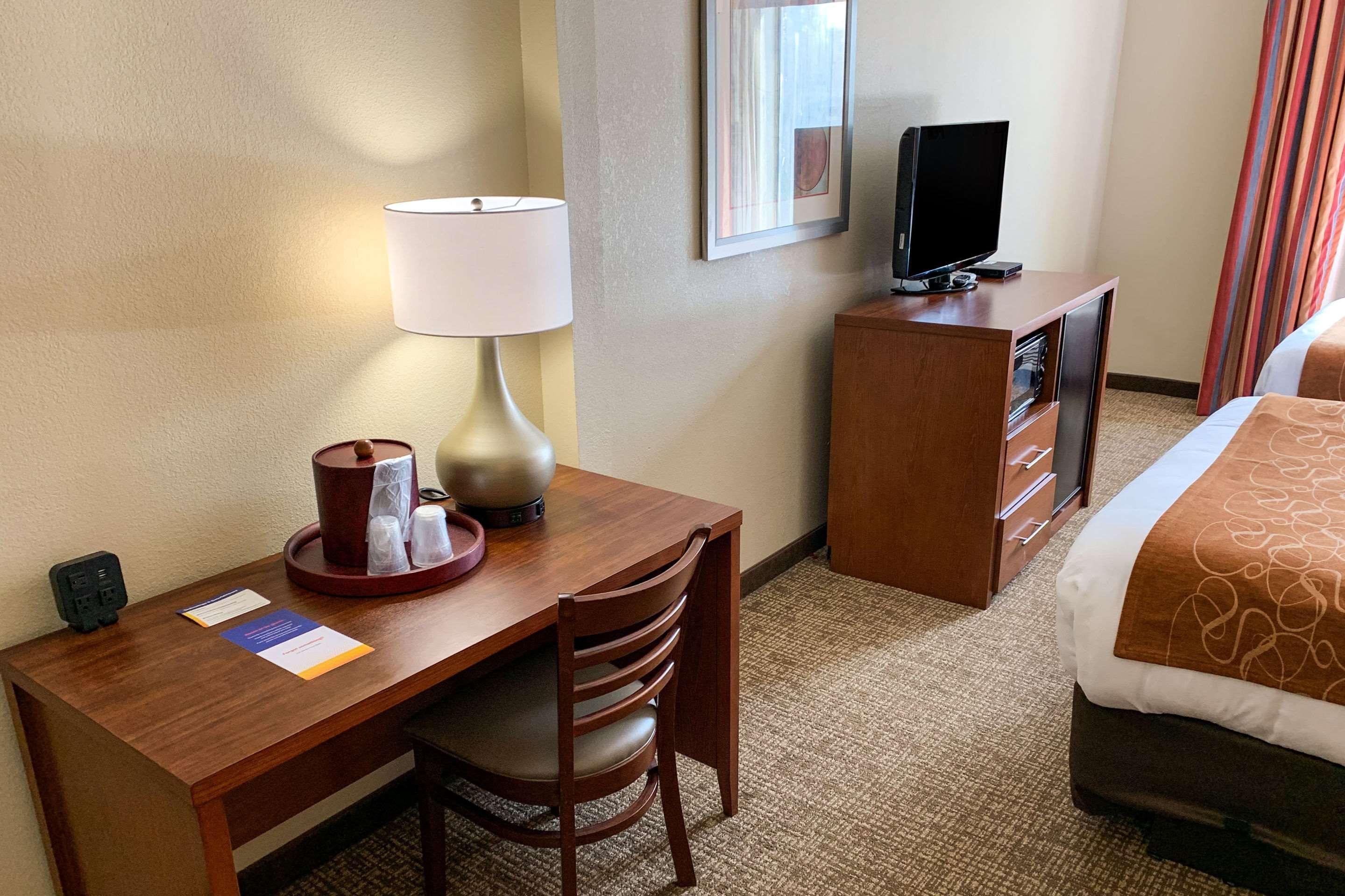 Comfort Suites Columbus State University Area Ngoại thất bức ảnh