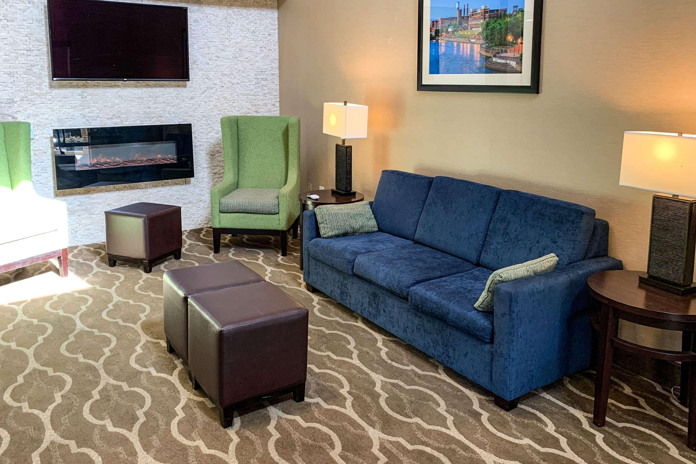 Comfort Suites Columbus State University Area Ngoại thất bức ảnh