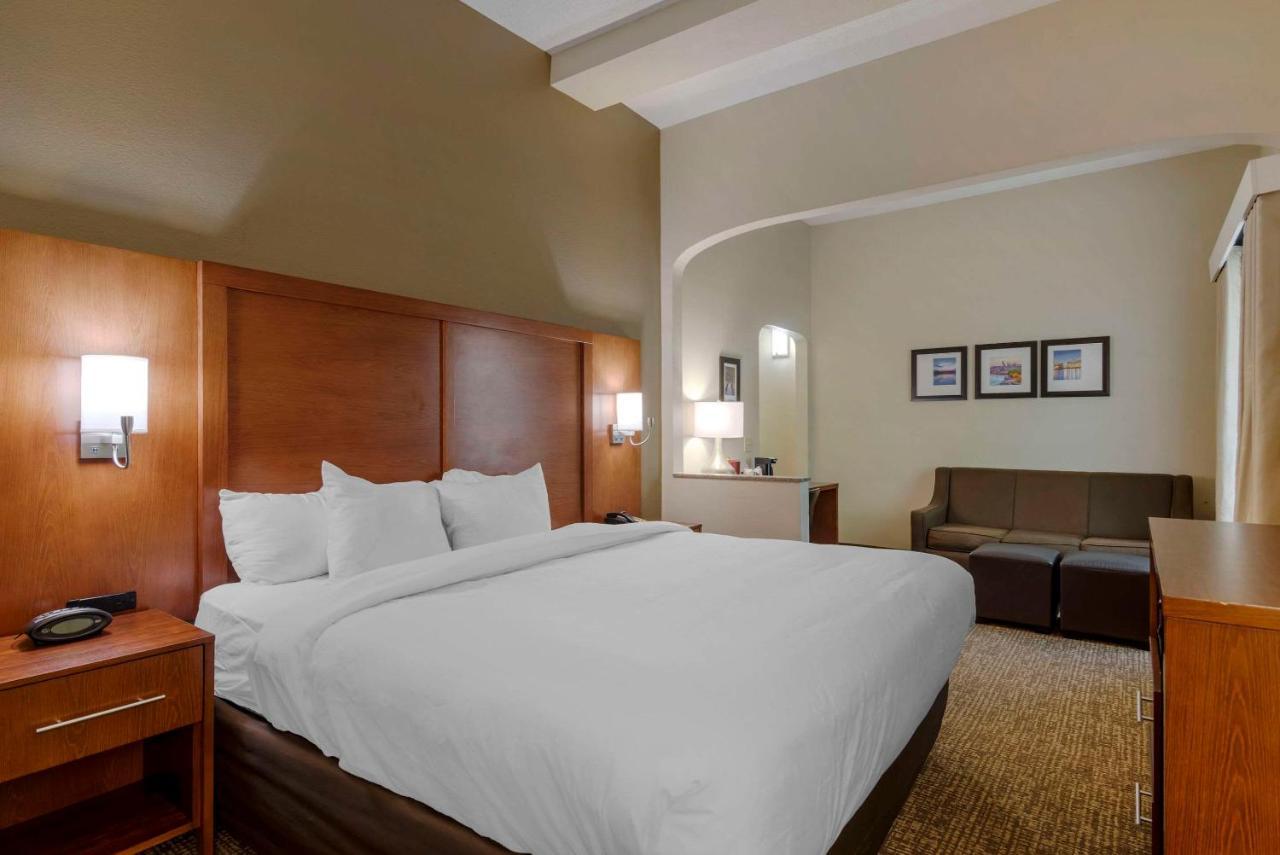 Comfort Suites Columbus State University Area Ngoại thất bức ảnh